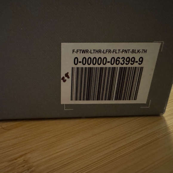 Everlane The Modern Point Black 7.5 - Picture 9 of 9